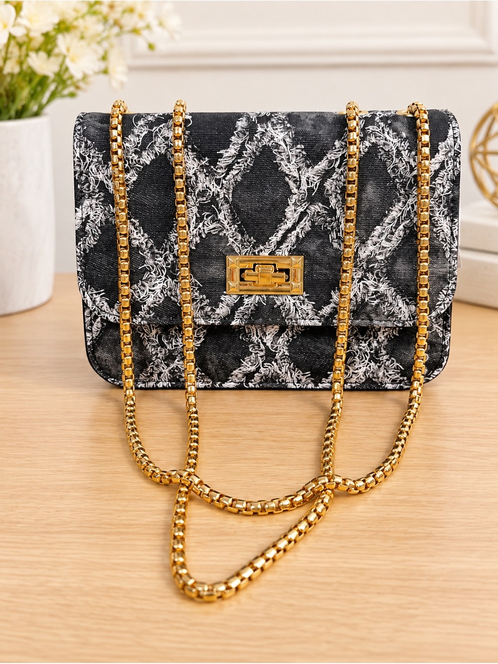 🆕 BRAND NEW Black Patterned Chain Shoulder Bag with Gold Hardware